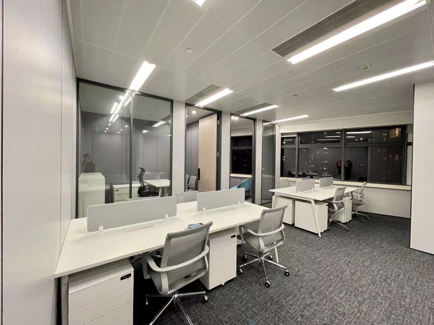 未来资产大厦出租235平带装修办公室